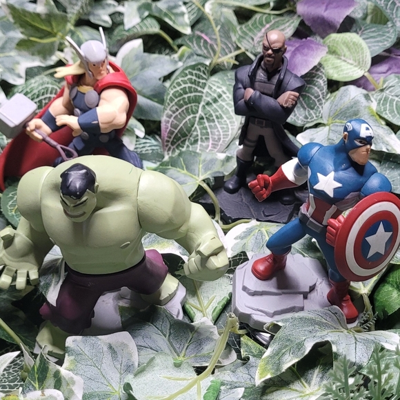 Bundle 4 Disney INFINITY 2.0 Marvel Super Heroes Action Figures - Picture 1 of 2